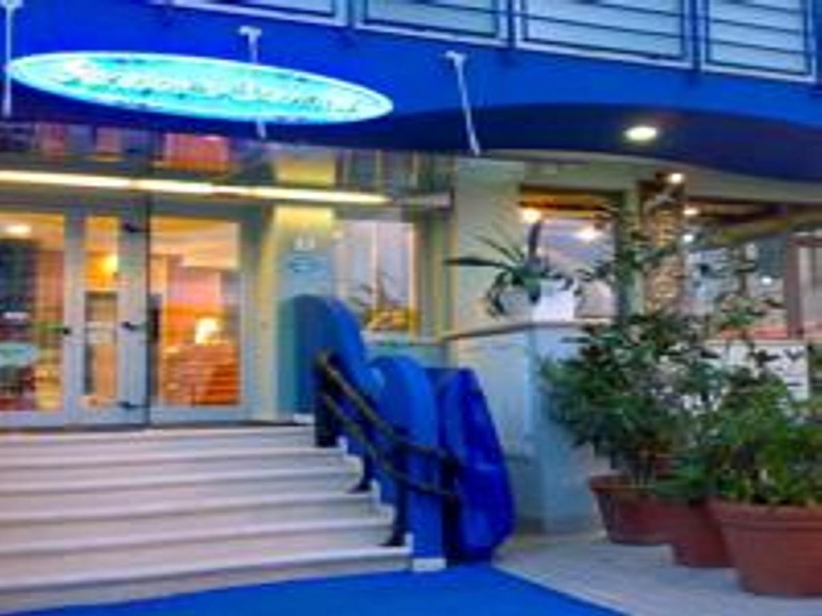 Residence Darsena Каттоліка Екстер'єр фото